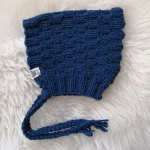 bonnet beguin laine tricoté à la main bleu marine